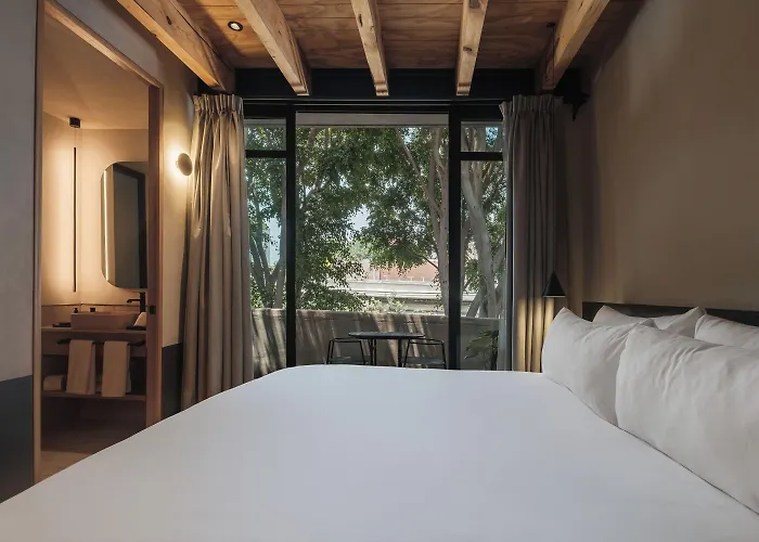 Casa Izel Roma Norte Hotel